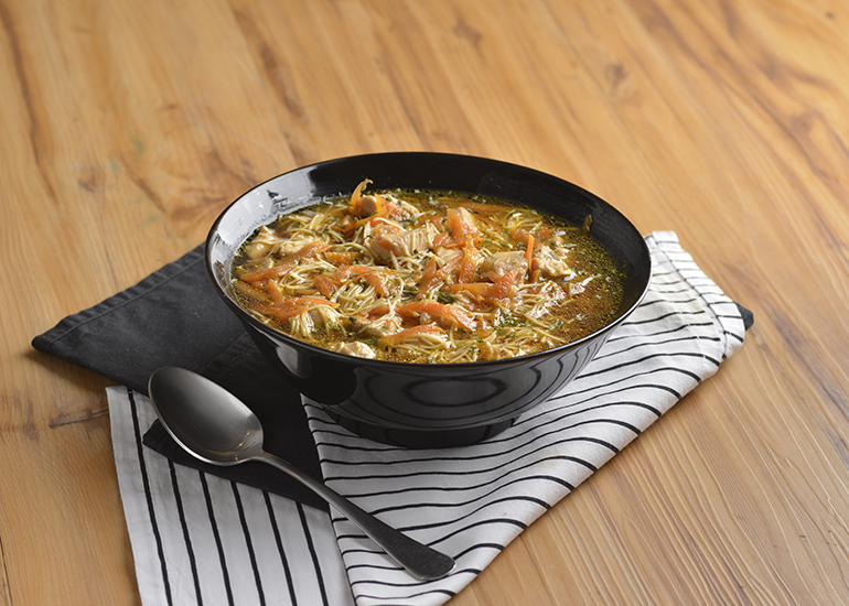 Sopa Oriental com Gengibre e Cebolinha